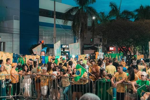 RECORD DATE NOT STATED Presidential candidate Flavio Bolsonaro visits the city of Montes Claros in the final stretch of the elections. Montes Claros (MG), 02 10 2026 - Elections Flavio Bolsonaro Montes Claros - Presidential candidate Flavio Bolsonaro, accompanied by Nikolas Ferreira (PL), Samuel Caires (PL), Marco Antonio Moreira da Costa (Novo), Domingos Savio (PL), Flavio Roscoe (PL), during a visit to the city of Montes Claros in the final stretch of the elections, this Friday, October 2, 2026.(Foto: Diego Tavares Thenews2 imago images) Presidential candidate Flavio Bolsonaro visits the city of Montes Claros in the final stretch of the elections.  Copyright: xDiegoxTavaresx