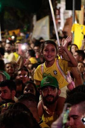 RECORD DATE NOT STATED Presidential candidate Flavio Bolsonaro visits the city of Montes Claros in the final stretch of the elections. Montes Claros (MG), 02 10 2026 - Elections Flavio Bolsonaro Montes Claros - Presidential candidate Flavio Bolsonaro, accompanied by Nikolas Ferreira (PL), Samuel Caires (PL), Marco Antonio Moreira da Costa (Novo), Domingos Savio (PL), Flavio Roscoe (PL), during a visit to the city of Montes Claros in the final stretch of the elections, this Friday, October 2, 2026.(Foto: Diego Tavares Thenews2 imago images) Presidential candidate Flavio Bolsonaro visits the city of Montes Claros in the final stretch of the elections.  Copyright: xDiegoxTavaresx