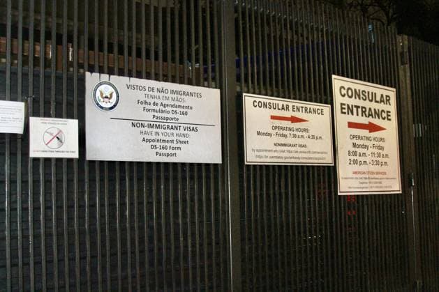RECORD DATE NOT STATED United States closes diplomatic posts in Brazil. (NEW) United States closes diplomatic posts in Brazil. October 2, 2026, Sao Paulo, Brazil: The United States suspended in-person services at its diplomatic facilities in Brazil including the Embassy and consulates starting this Friday (October 2). The measure was announced on Thursday (October 1) and attributed to security concerns amid coming presidential elections on October 4, 2026. Two police cars with four policemen are seen providing security protection at the shut down US Consulate section on Rua Henri Durant in Sao Paulo. Credit: Niyi Fote Thenews2(Foto: Niyi Fote Thenews2 imago images) United States closes diplomatic posts in Brazil.  Copyright: xNiyixFotex