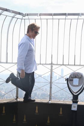 October 2, 2026, New York, New York, USA: Actor SAM BRAUN visited The Empire State Bui New York USA - ZUMAh16_ 20261002_zaf_h16_029 Copyright: xDanxHerrickx