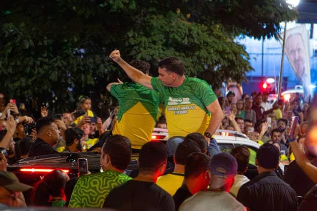 RECORD DATE NOT STATED Presidential candidate Flavio Bolsonaro visits the city of Montes Claros in the final stretch of the elections. Montes Claros (MG), 02 10 2026 - Elections Flavio Bolsonaro Montes Claros - Presidential candidate Flavio Bolsonaro, accompanied by Nikolas Ferreira (PL), Samuel Caires (PL), Marco Antonio Moreira da Costa (Novo), Domingos Savio (PL), Flavio Roscoe (PL), during a visit to the city of Montes Claros in the final stretch of the elections, this Friday, October 2, 2026.(Foto: Diego Tavares Thenews2 imago images) Presidential candidate Flavio Bolsonaro visits the city of Montes Claros in the final stretch of the elections.  Copyright: xDiegoxTavaresx