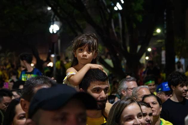 RECORD DATE NOT STATED Presidential candidate Flavio Bolsonaro visits the city of Montes Claros in the final stretch of the elections. Montes Claros (MG), 02 10 2026 - Elections Flavio Bolsonaro Montes Claros - Presidential candidate Flavio Bolsonaro, accompanied by Nikolas Ferreira (PL), Samuel Caires (PL), Marco Antonio Moreira da Costa (Novo), Domingos Savio (PL), Flavio Roscoe (PL), during a visit to the city of Montes Claros in the final stretch of the elections, this Friday, October 2, 2026.(Foto: Diego Tavares Thenews2 imago images) Presidential candidate Flavio Bolsonaro visits the city of Montes Claros in the final stretch of the elections.  Copyright: xDiegoxTavaresx