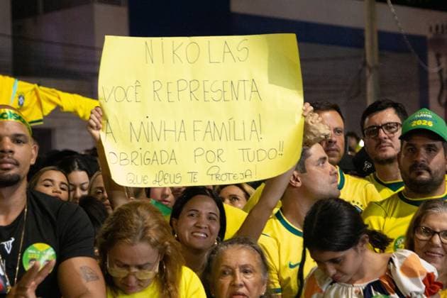 RECORD DATE NOT STATED Presidential candidate Flavio Bolsonaro visits the city of Montes Claros in the final stretch of the elections. Montes Claros (MG), 02 10 2026 - Elections Flavio Bolsonaro Montes Claros - Presidential candidate Flavio Bolsonaro, accompanied by Nikolas Ferreira (PL), Samuel Caires (PL), Marco Antonio Moreira da Costa (Novo), Domingos Savio (PL), Flavio Roscoe (PL), during a visit to the city of Montes Claros in the final stretch of the elections, this Friday, October 2, 2026.(Foto: Diego Tavares Thenews2 imago images) Presidential candidate Flavio Bolsonaro visits the city of Montes Claros in the final stretch of the elections.  Copyright: xDiegoxTavaresx