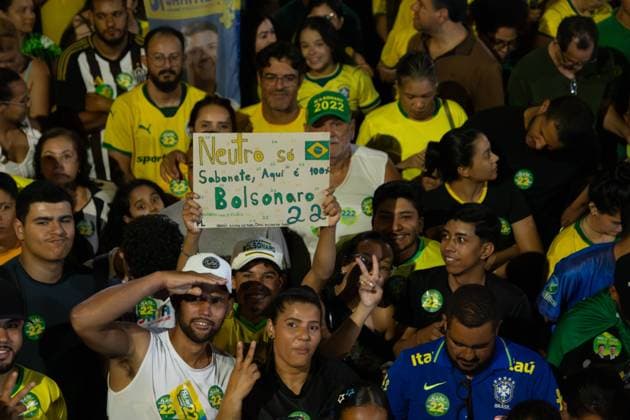 RECORD DATE NOT STATED Presidential candidate Flavio Bolsonaro visits the city of Montes Claros in the final stretch of the elections. Montes Claros (MG), 02 10 2026 - Elections Flavio Bolsonaro Montes Claros - Presidential candidate Flavio Bolsonaro, accompanied by Nikolas Ferreira (PL), Samuel Caires (PL), Marco Antonio Moreira da Costa (Novo), Domingos Savio (PL), Flavio Roscoe (PL), during a visit to the city of Montes Claros in the final stretch of the elections, this Friday, October 2, 2026.(Foto: Diego Tavares Thenews2 imago images) Presidential candidate Flavio Bolsonaro visits the city of Montes Claros in the final stretch of the elections.  Copyright: xDiegoxTavaresx