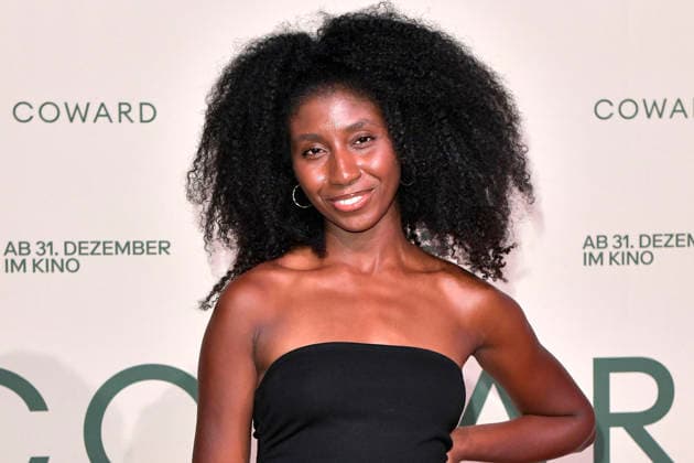 Ejatu Shaw bei der Premiere des Kinofilms Coward im silent green Kulturquartier. Berlin, 02.10.2026