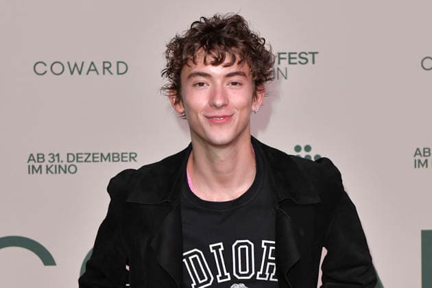 Daniel Miller bei der Premiere des Kinofilms Coward im silent green Kulturquartier. Berlin, 02.10.2026