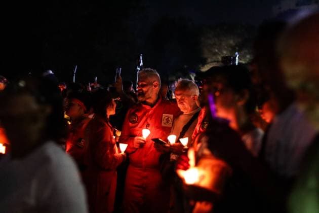 October 2, 2026, La Guaira, Venezuela (Bolivarian Republic of: LA GUAIRA, VENEZUELA, OCTOBER 2, 2026: Families of victims, survivors and rescue workers gather during the Haz de Luz vigil in La Guaira to commemorate 100 days since the devastating earthquakes of June 24. Participants lit candles and joined prayers in memory of those killed and missing, while beams of light were projected into the sky near areas heavily damaged by the disaster. The commemorative event brought together residents, volunteers and emergency workers as recovery and search efforts continue in parts of La Guaira. La Guaira Venezuela (Bolivarian Republic of - ZUMAq101 20261002_zna_q101_305 Copyright: xMarioxFloresx