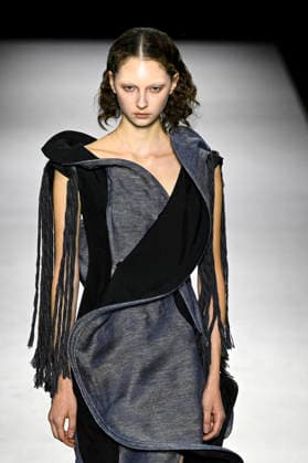 Yohji Yamamoto Women s Ready-to-Wear Spring Summer 2027 Collection Fashion Show during Paris Fashion Week, on October 2, 2026 Bestimage Yohji Yamamoto Fashion Show Women s Ready-to-Wear Spring Summer 2027 Collection during Paris Fashion Week, on October 2, 2026, in Paris, France Paris France  Copyright: xAgencex xBestimagexAgencex xBestimagex