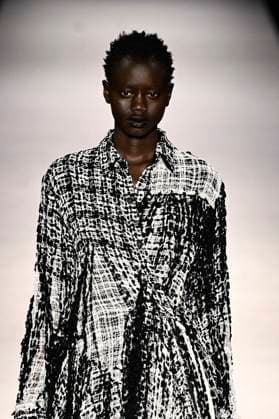 Yohji Yamamoto Women s Ready-to-Wear Spring Summer 2027 Collection Fashion Show during Paris Fashion Week, on October 2, 2026 Bestimage Yohji Yamamoto Fashion Show Women s Ready-to-Wear Spring Summer 2027 Collection during Paris Fashion Week, on October 2, 2026, in Paris, France Paris France  Copyright: xAgencex xBestimagexAgencex xBestimagex