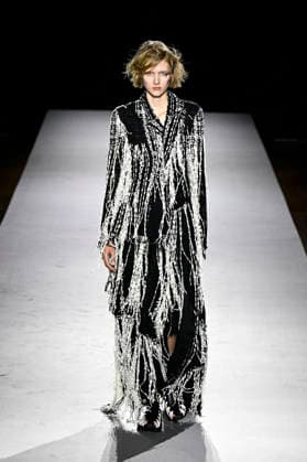 Yohji Yamamoto Women s Ready-to-Wear Spring Summer 2027 Collection Fashion Show during Paris Fashion Week, on October 2, 2026 Bestimage Yohji Yamamoto Fashion Show Women s Ready-to-Wear Spring Summer 2027 Collection during Paris Fashion Week, on October 2, 2026, in Paris, France Paris France  Copyright: xAgencex xBestimagexAgencex xBestimagex