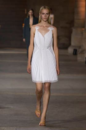 Victoria Beckham Women s Ready-to-Wear Spring Summer 2027 Collection Fashion Show during Paris Fashion Week, on October 2, 2026, in Paris, Bestimage Victoria Beckham Fashion Show Women s Ready-to-Wear Spring Summer 2027 Collection during Paris Fashion Week, on October 2, 2026, in Paris, France Paris France  Copyright: xAgencex xBestimagexAgencex xBestimagex
