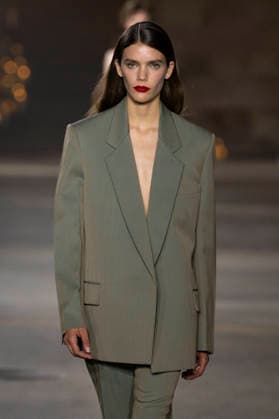Victoria Beckham Women s Ready-to-Wear Spring Summer 2027 Collection Fashion Show during Paris Fashion Week, on October 2, 2026, in Paris, Bestimage Victoria Beckham Fashion Show Women s Ready-to-Wear Spring Summer 2027 Collection during Paris Fashion Week, on October 2, 2026, in Paris, France Paris France  Copyright: xAgencex xBestimagexAgencex xBestimagex
