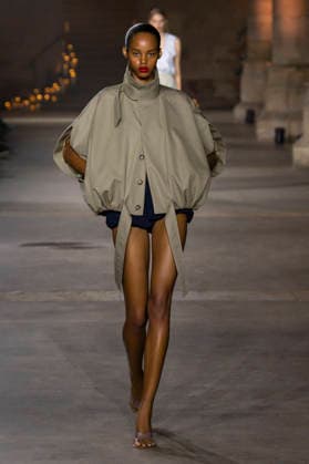 Entertainment Bilder des Tages #2 Victoria Beckham Women s Ready-to-Wear Spring Summer 2027 Collection Fashion Show during Paris Fashion Week, on October 2, 2026, in Paris, Bestimage Victoria Beckham Fashion Show Women s Ready-to-Wear Spring Summer 2027 Collection during Paris Fashion Week, on October 2, 2026, in Paris, France Paris France  Copyright: xAgencex xBestimagexAgencex xBestimagex