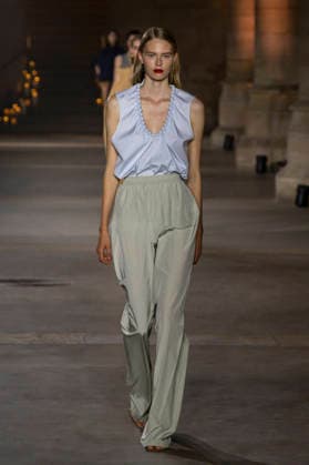 Victoria Beckham Women s Ready-to-Wear Spring Summer 2027 Collection Fashion Show during Paris Fashion Week, on October 2, 2026, in Paris, Bestimage Victoria Beckham Fashion Show Women s Ready-to-Wear Spring Summer 2027 Collection during Paris Fashion Week, on October 2, 2026, in Paris, France Paris France  Copyright: xAgencex xBestimagexAgencex xBestimagex