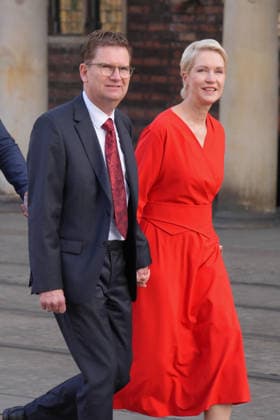Feierlichkeiten zum Tag der Einheit in Bremen Manuela Schwesig (SPD) Ministerpraesident von Mecklenburg-Vorpommern mit ihrem Mann Stefan Schwesig bei der Ankunft zu den Feierlichkeiten zum Tag der Deutschen Einheit 2026 in Bremen, Bremen, 03.10.2026 Bremen Bremen Deutschland
