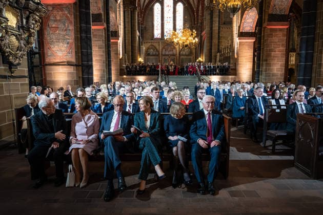 Ökumenischer Gottesdienst im Dom St. Petri Hubertus van Megen, Apostolischer Nuntius in Deutschland, Charlotte Merz, Ehefrau von Friedrich Merz, Friedrich Merz, Bundeskanzler, Julia Klöckner, Bundestagspräsidentin, Elke Büdenbinder, Ehefrau von Frank-Walter Steinmeier, Frank-Walter Steinmeier, Bundespräsident (1. Reihe von links);Offizielle zentrale Feierlichkeiten zum Tag der Deutschen Einheit 2026 in Bremen, Bremen Bremen Deutschland Innenstadt