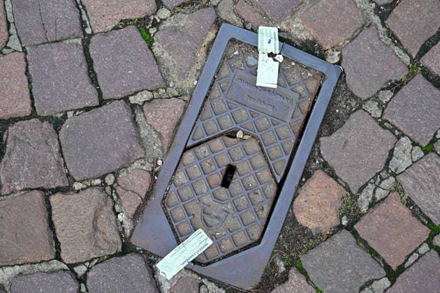 RECORD DATE NOT STATED Tag der Deutschen Einheit 03.10.2026, Feierlichkeiten zum Tag der Deutschen Einheit, Bundesland Bremen, versiegelte kanal deckel Bremen bremen deutschland