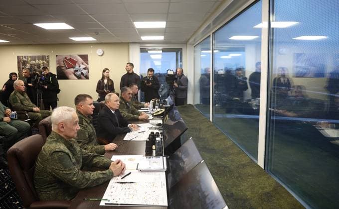 Putin Observes Centre-2026 Military Exercise in Chelyabinsk Russian President Vladimir Putin visits the Chebarkul training ground in the Chelyabinsk Region, Russia, to observe troops during the active phase of the Centre-2026 command post exercise, on October 2, 2026. The exercise, held from September 28 to October 3, involves more than 47,000 military personnel across 11 training grounds and the Caspian Sea, according to Russian officials. Photo by Russian Russian President official apaimages Russia Russia Russian Federation 021026_Russia_RPO_00(3) Copyright: xapaimagesxRussianxRussianxPresidentxxofficialx xapaimagesx