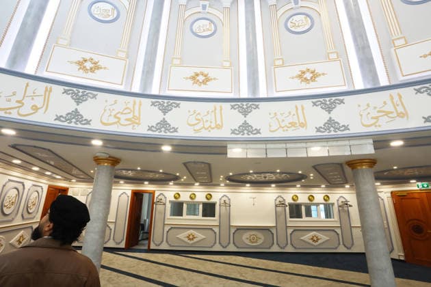 Open Mosque Day in Germany Open Mosque Day in Germany. A view of the mosque Bait ur Rehman Moschee in Nuremberg, Germany . October 03rd , 2026 Photo by Davide Elias Copyright: xDavidexEliasx