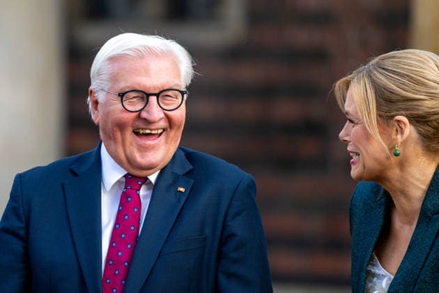 Feiern Tag der Dt. Einheit in Bremen - Feierlichkeiten zum Tag der Deutschen Einheit 2026, Bremen, 03.10.2026 Bremen Bremen, Deutschland, 03.10.26: Feiern Tag der Dt. Einheit in Bremen im Marktplatz, Rathaus am 03.10.2026 in Bremen, Deutschland. (Foto von Axel Kaste) Bundespraesident Frank-Walter Steinmeier gemeinsam mit Julia Klöckner, Bundestagspräsidentin Bremen Marktplatz, Rathaus Freie Hansestadt Bremen Deutschland