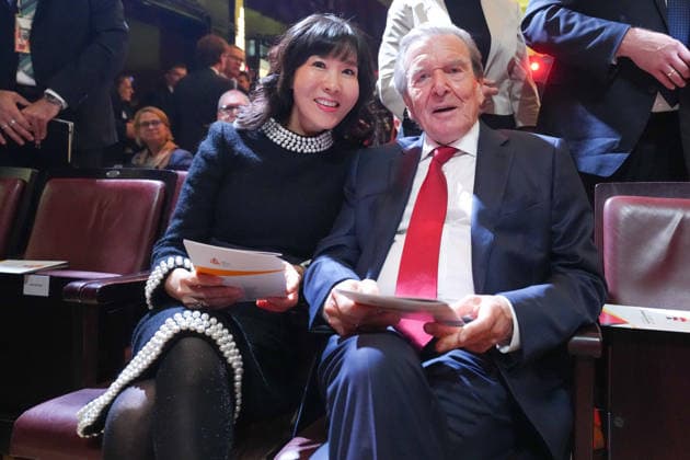 Festakt zum Tag der deutschen Einheit in Bremen Altbundeskanzler Gerhard Schroeder mit seiner Ehefrau So-yeon Schroeder-Kim beim Festakt zum Tag der Deutschen Einheit in der Glocke, Bremen, 03.10.2026 Bremen Bremen Deutschland