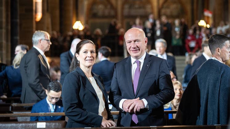 Ökumenischer Gottesdienst im Dom St. Petri Kai Wegner, amtierender Regierender Bürgermeister von Berlin mit seiner Lebensgefährtin Katharina Günther-Wünsch, amtierende Senatorin für Bildung, Jugend und Familie in Berlin;Offizielle zentrale Feierlichkeiten zum Tag der Deutschen Einheit 2026 in Bremen, Bremen Bremen Deutschland Innenstadt