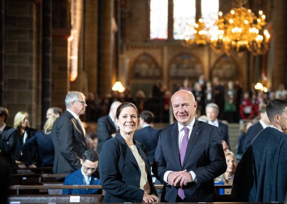 Ökumenischer Gottesdienst im Dom St. Petri Kai Wegner, amtierender Regierender Bürgermeister von Berlin mit seiner Lebensgefährtin Katharina Günther-Wünsch, amtierende Senatorin für Bildung, Jugend und Familie in Berlin;Offizielle zentrale Feierlichkeiten zum Tag der Deutschen Einheit 2026 in Bremen, Bremen Bremen Deutschland Innenstadt