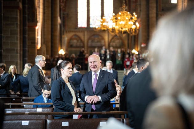 Ökumenischer Gottesdienst im Dom St. Petri Kai Wegner, amtierender Regierender Bürgermeister von Berlin mit seiner Lebensgefährtin Katharina Günther-Wünsch, amtierende Senatorin für Bildung, Jugend und Familie in Berlin;Offizielle zentrale Feierlichkeiten zum Tag der Deutschen Einheit 2026 in Bremen, Bremen Bremen Deutschland Innenstadt