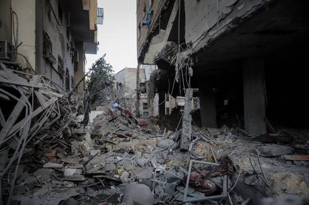 RECORD DATE NOT STATED Aftermath of Israeli Strike on Residential Building in Gaza City (INT) Aftermath of Israeli Strike on Residential Building in Gaza City, On October 3, 2026, Gaza, Palestine: The aftermath of an Israeli airstrike on a residential building in the Rimal neighborhood of western Gaza City early Saturday, which killed five Palestinians and wounded others. Rescue crews searched the rubble following the strike. The casualties were reported by local medical sources. Credit: Mohammed M. Skaik TheNews2(Foto: Mohammed Skaik Thenews2 imago images) Aftermath of Israeli Strike on Residential Building in Gaza City  Copyright: xMohammedxSkaikx