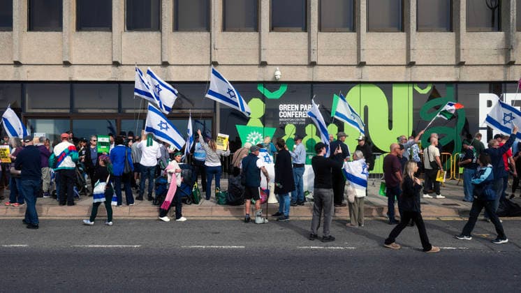 . 03 10 2026. Brighton, United Kingdom. Green Party Conference Day 2. Zionist protest & counter protest outside the Green Party Conference on day two at the Brighton Centre, Brighton.  xMartynxWheatleyx xi-Imagesx IIM-27041-0039