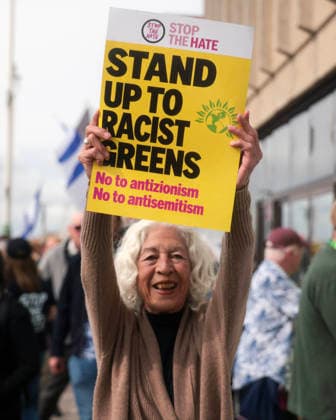 . 03 10 2026. Brighton, United Kingdom. Green Party Conference Day 2. Zionist protest & counter protest outside the Green Party Conference on day two at the Brighton Centre, Brighton.  xMartynxWheatleyx xi-Imagesx IIM-27041-0057