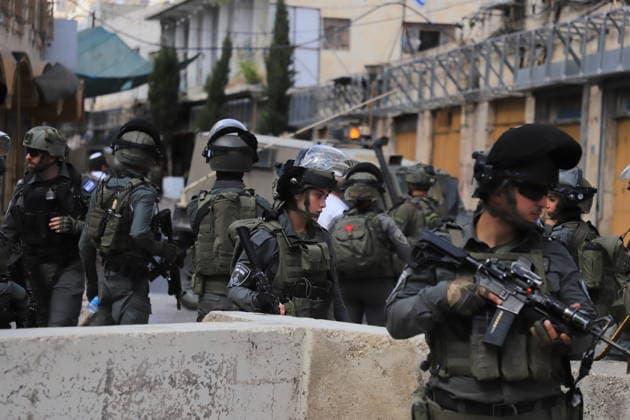 Israeli forces raid Hebron on Sukkot holiday HEBRON, WEST BANK, PALESTINE - OCTOBER 03: Israeli soldiers restrict the movement of Palestinians and take security measures as they raid the Old Town on the occasion of Sukkot feast in Hebron, West Bank, Palestine on October 03, 2026. Amer Shallodi Anadolu Hebron West Bank. Editorial use only. Please get in touch for any other usage.  Copyright: x2026xAnadoluxAmerxShallodix