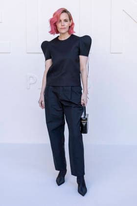 Emily Hampshire at the photocall for the Céline Spring Summer 2027 Women’s Ready-to-Wear Collection during Paris Fashion Week (PFW) at the National Archives Museum in Paris, France, on October 3, 2026. Olivier Borde, Bestimage. Photocall at the Céline fashion show as part of Paris RTW Spring Summer 2027 Fashion Week, held at the Musée National des Archives on October 3, 2026, in Paris, France. Paris, France  Copyright: xOLIVIERxBORDEx xBESTIMAGExOLIVIERxBORDEx xBESTIMAGEx