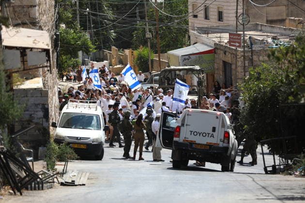 Israeli Soldiers Restrict Palestinian Movement During Settler Tour in Hebron Israeli soldiers restrict the movement of Palestinians and take security measures during a tour by Israeli settlers in the Old City of Hebron, in the West Bank, on October 3, 2026, during the Jewish holiday of Sukkot. Photo by Mamoun Wazwaz apaimages Hebron West Bank Palestinian Territory 031026_Hebron_MW_00(8) Copyright: xapaimagesxMamounxWazwazx xapaimagesx