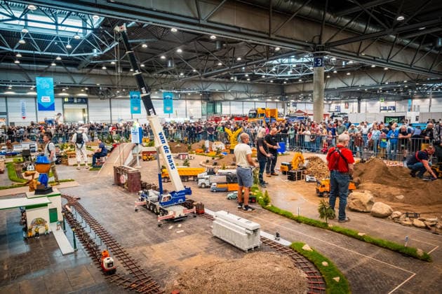 Leipzig, Deutschland, 3. Oktober 2026: Auf der Hobbymesse Leipzig dreht sich alles um Modellbau, Modelleisenbahnen, Spiele, Kreativität, Technik und zahlreiche weitere Freizeitaktivitäten. Tausende Besucher informieren sich über neue Trends, bestaunen detailreiche Modelle und probieren verschiedene Hobbys selbst aus. Dieses Jahr findet auch der Europacup im Speedklettern dort statt Hobbymesse Leipzig 2026
