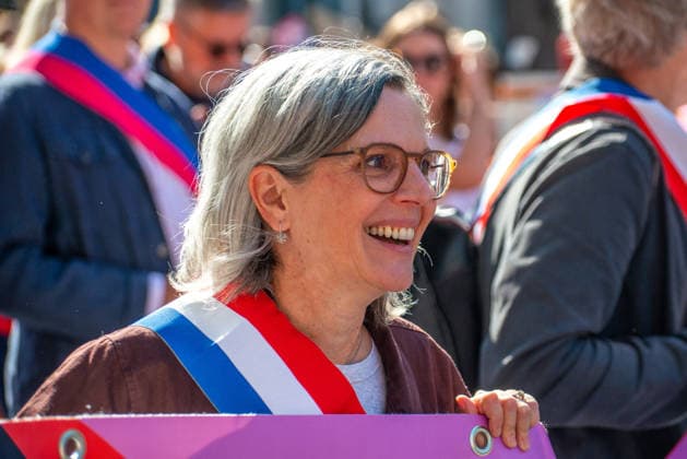 Politics At Paris Pride March - France Sandrine Rousseau attends the Pride Parade to defend the rights of LGBTQ+ individuals, marching from Place d Italie to Bastille in Paris, France on October 3, 2026. Photo by Denis Prezat ABACAPRESS.COM Paris France  Copyright: xPrezatxDenis ABACAx
