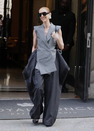 Céline Dion leaves the Royal Monceau hotel in Paris on October 3, 2026. Denis Guignebourg, Bestimage. Céline Dion leaves the Royal Monceau hotel in Paris on October 3, 2026. Paris, France  Copyright: xDenisxGuignebourgx xBestimagexDenisxGuignebourgx xBestimagex