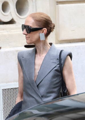 Céline Dion leaves the Royal Monceau hotel in Paris on October 3, 2026. Denis Guignebourg, Bestimage. Céline Dion leaves the Royal Monceau hotel in Paris on October 3, 2026. Paris, France  Copyright: xDenisxGuignebourgx xBestimagexDenisxGuignebourgx xBestimagex