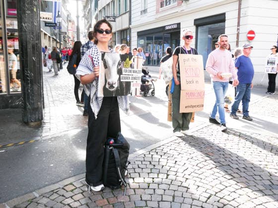03.10.26 Luzern Schweiz. Demonstranten Tiere,Tierversuche. Bild :Demo und Aktionen gegen Tierversuche und Tierschutz.
