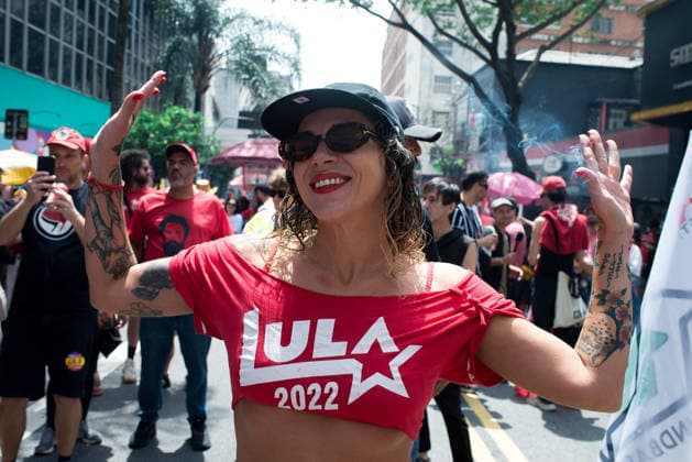 SaO PAULO, SP - 03.10.2026: CAMINHADA REuNE LULA E HADDAD EM SP - President and candidate for re-election Luiz Inacio Lula da Silva participates this Saturday (3), with Fernando Haddad, Simone Tebet and Marina Silva in a campaign walk on Avenida Paulista, in Sao Paulo. x3024147x  VincentxBosson