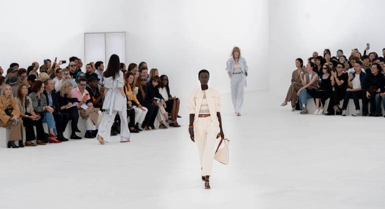 PARIS FASHION WEEK SPRING SUMMER 2027 HERMÈS WOMEN S READY-TO-WEAR sylvie lefort photography MAXPPP 03 10 2026 @Sylvie Lefort Photography MAXPPP October 3, 2026 Models showcase designs from the HERMES Women’s Spring Summer 2027 collection during Paris Fashion Week in Paris, France, October 3, 2026. The presentation of the women’s collections took place from September 28 to October 6, 26.  Copyright: xMAXPPPxsylviexlefortxphotographyx LFR202610035904 LFR202610035904