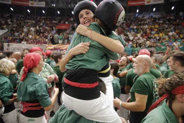 Human tower groups perform in the 30th Concurs de Castells competition in Tarragona TARRAGONA, SPAIN - OCTOBER 3: Members of human tower groups (colles) build intricate human towers (castells) during the competition section of the 30th Concurs de Castells at the Tarraco Arena Placa in Tarragona, Spain on October 3, 2026. The biennial event, recognized as UNESCO Intangible Cultural Heritage, gathers top teams from across Catalonia to construct towering multi-tiered human structures. Senhan Bolelli Anadolu Tarragona Spain. Editorial use only. Please get in touch for any other usage.  Copyright: x2026xAnadoluxSenhanxBolellix