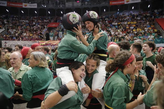 Human tower groups perform in the 30th Concurs de Castells competition in Tarragona TARRAGONA, SPAIN - OCTOBER 3: Members of human tower groups (colles) build intricate human towers (castells) during the competition section of the 30th Concurs de Castells at the Tarraco Arena Placa in Tarragona, Spain on October 3, 2026. The biennial event, recognized as UNESCO Intangible Cultural Heritage, gathers top teams from across Catalonia to construct towering multi-tiered human structures. Senhan Bolelli Anadolu Tarragona Spain. Editorial use only. Please get in touch for any other usage.  Copyright: x2026xAnadoluxSenhanxBolellix