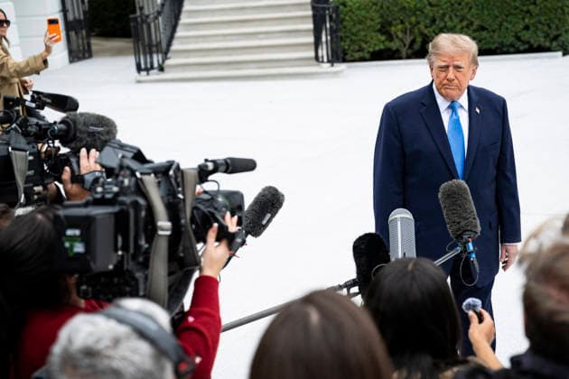 US President Donald J. Trump departs from the White House US President Donald J. Trump speaks to members of the media before boarding Marine One on the South Lawn of the White House, in Washington, DC, USA, 3 October 2026. President Trump is traveling to Ohio for a rally as he campaigns with Republican Party candidates before midterm elections. WASHINGTON DC United States  Copyright: xPool ABACAx