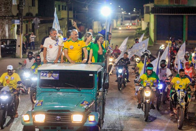 MACEIo, AL - 03.10.2026: CARREATA ALFREDO GASPAR EM MACEIo - Vice-presidential candidate Alfredo Gaspar (PL), after touring the northeast in this last week of campaigning, concluded on Saturday night (3) a large motorcade in Maceio, starting from Benedito Bentes, passing along the coast of the Alagoas capital to the historic neighborhood of Jaragua, accompanied by Senate candidate Arthur Lira (PP) and candidates State Deputy Cabo Bebeto (PL) and Federal Deputy Fabio Costa, a large number of supporters were present in this motorcade x3024519x  GUIDOxJR.