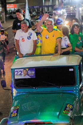MACEIo, AL - 03.10.2026: CARREATA ALFREDO GASPAR EM MACEIo - Vice-presidential candidate Alfredo Gaspar (PL), after touring the northeast in this last week of campaigning, concluded on Saturday night (3) a large motorcade in Maceio, starting from Benedito Bentes, passing along the coast of the Alagoas capital to the historic neighborhood of Jaragua, accompanied by Senate candidate Arthur Lira (PP) and candidates State Deputy Cabo Bebeto (PL) and Federal Deputy Fabio Costa, a large number of supporters were present in this motorcade x3024528x  GUIDOxJR.
