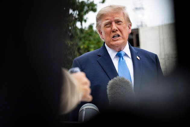 October 3, 2026, Washington, District Of Columbia, USA: United States President Donald J Trump speaks to members of the media before boarding Marine One on the South Lawn of the White House, in Washington, DC, USA, 3 October 2026. President Trump is traveling to Ohio for a rally as he campaigns with Republican Party candidates before midterm elections Washington USA - ZUMAs152 20261003_faa_s152_005 Copyright: xGraemexSloan-PoolxviaxCNPx