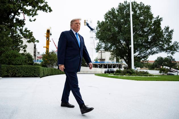 October 3, 2026, Washington, District Of Columbia, USA: United States President Donald J Trump speaks to members of the media before boarding Marine One on the South Lawn of the White House, in Washington, DC, USA, 3 October 2026. President Trump is traveling to Ohio for a rally as he campaigns with Republican Party candidates before midterm elections Washington USA - ZUMAs152 20261003_faa_s152_029 Copyright: xGraemexSloan-PoolxviaxCNPx