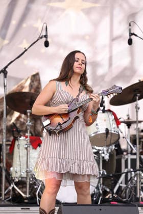 Hardly Strictly Bluegrass 2026 Sierra Hull performs during the 2026 Hardly Strictly Bluegrass Music Festival at Golden Gate Park on October 2, 2026 in San Francisco, California. San Francisco Golden Gate Park California United States Copyright: ximageSPACEx