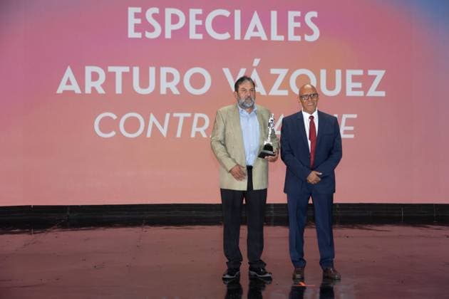 October 4, 2026: TO-45341 & x2013; Mexico City. October 3, 2026. Arturo Velazquez wins an Ariel Award at the 68th Ariel Awards ceremony presented by the Mexican Academy of Cinematographic Arts and Sciences (AMACC), held at Churubusco Studios in Mexico City. Clasos.com.mx - ZUMAcs4_ 20261004_faa_cs4_027 Copyright: xMikaxRoblesx